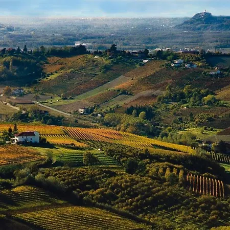 Bed & Breakfast Ca 'd Langa 4*