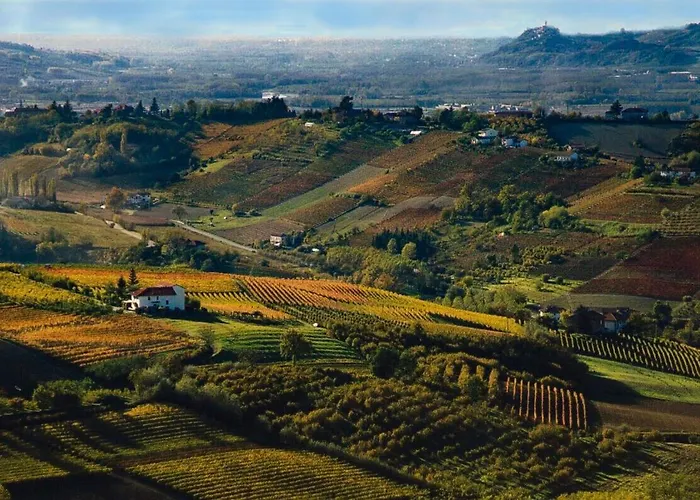 Bed & Breakfast Ca 'd Langa 4*